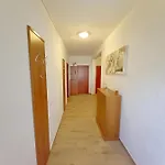 Apartament Tina & Denis *
