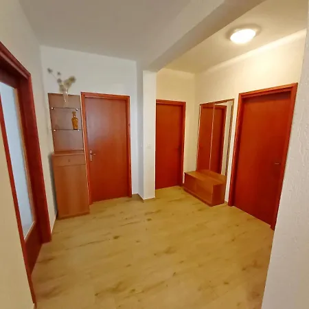 Tina & Denis Apartment *