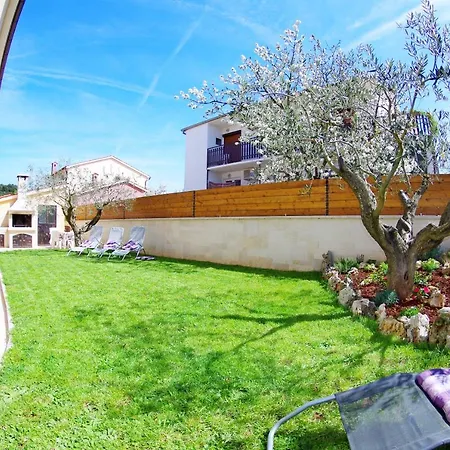 Tina & Denis Apartment Pula