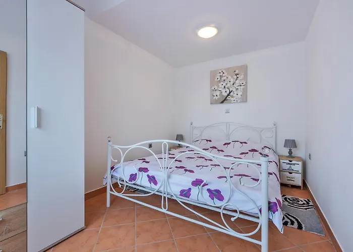 Tina & Denis Apartman